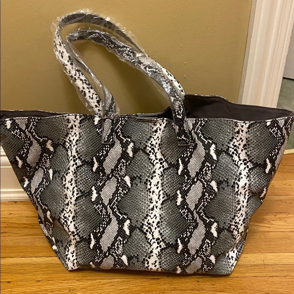 NWT Aqua Large Snakeskin Tote